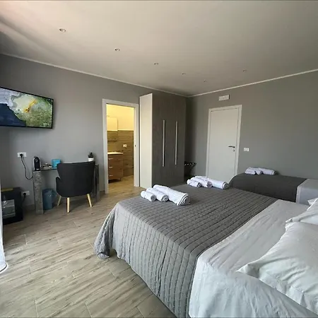 Aqua B&B - Rooms And Apartments Milazzo Exterior photo