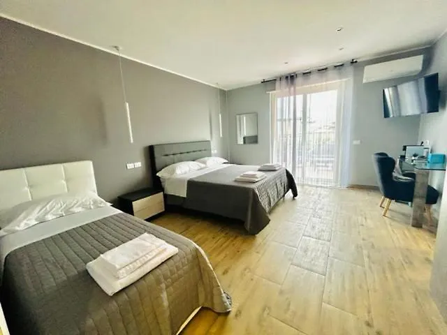 Aqua B&B - Rooms And Apartments